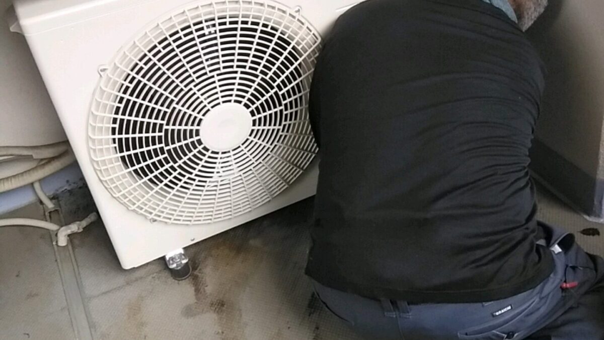 つくば市　研究学園　三菱レジデンスけやき台パークハウスで三菱ダイヤホットエコキュートの入れ替え配管修理工事です。