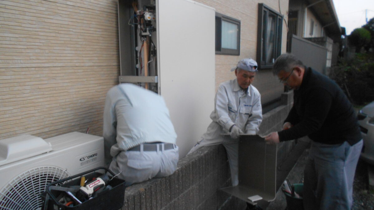 エコキュート　薄型　各社取り扱いしております　土浦市　水戸市　下妻市　施工可能です。アフターパーツも万全です。