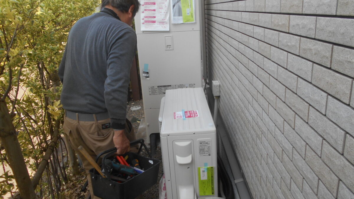 つくば市　研究学園(かりま)で　パナソニックエコキュートの交換です。HE-S37LQS　施工取り付けしました。