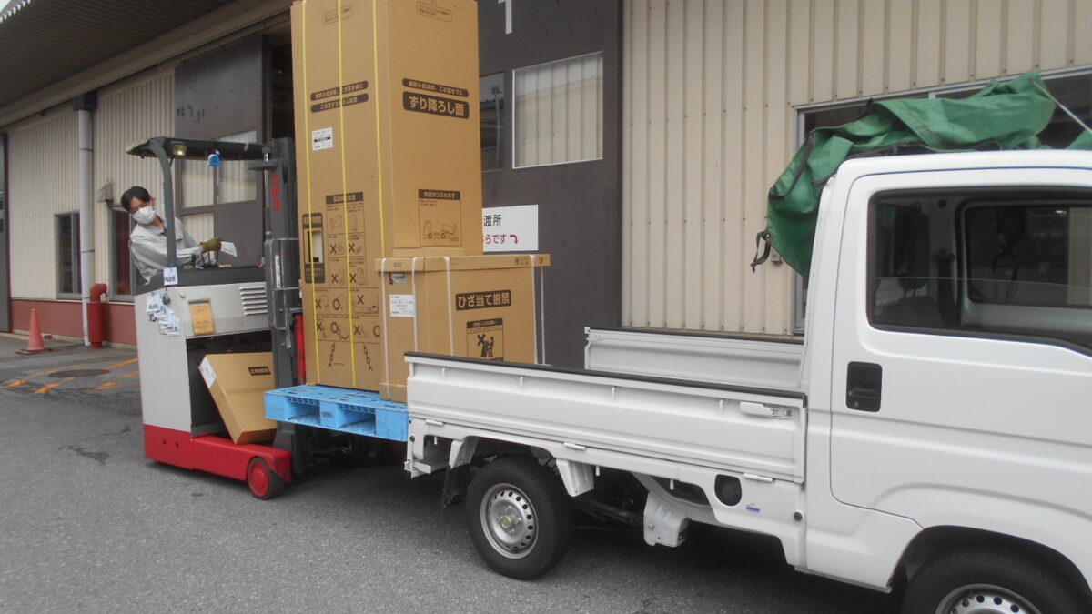 宇都宮　清原工業団地の長府製作所宇都宮工場にエコキュート引き取りで訪問しました。