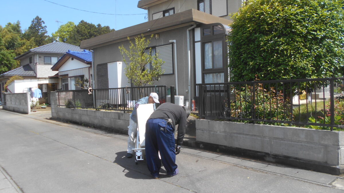 石岡市　村上で　パナソニックエコキュートの施工です。HE-37LQS　自然の豊かな爽やかな雰囲気感じる一日でした。