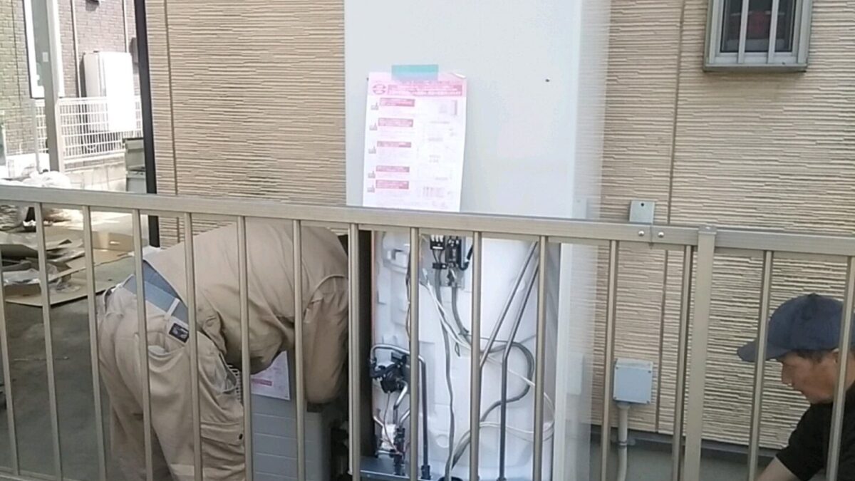 パナソニックエコキュートHE-J46LQSの施工です。