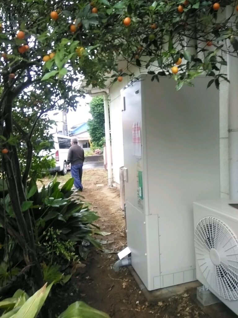 土浦市　藤沢　長府EHP-3705BZPSエコ得プレミアムエコキュートの施工