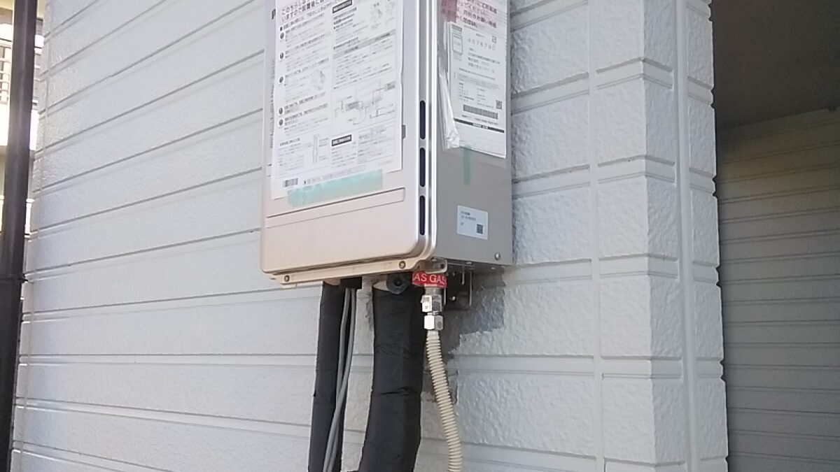 つくば市　沼田　パロマ給湯専用２４号ガス給湯器の取り付けです。