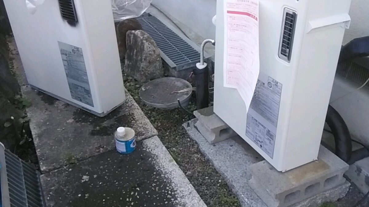 茨城県　つくば市北条で　コロナ石油風呂釜付き給湯器UKB-SA382A(M)に交換施工いたしました。