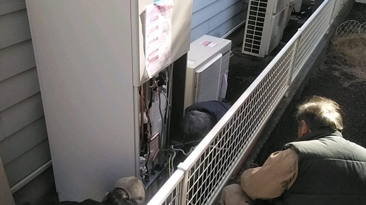 土浦市　永国でパナソニックエコキュートHE46LQSの交換取り付けです・