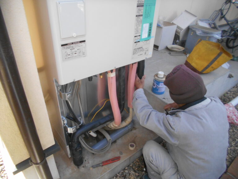 牛久市ひたちの東で電気温水器から長府EHp-3704BZPSエコキュートに交換
