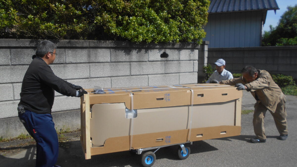石岡市の村上での　エコキュートの交換です。パナソニックHE37LQSエコキュート。