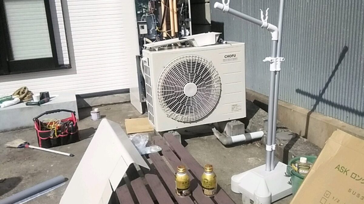 つくば市　北条　仲町のユーザー様宅にて、パナソニックエコキュートから長府製作所の最新式EHP-3705BXエコキュートへ　交換しました。